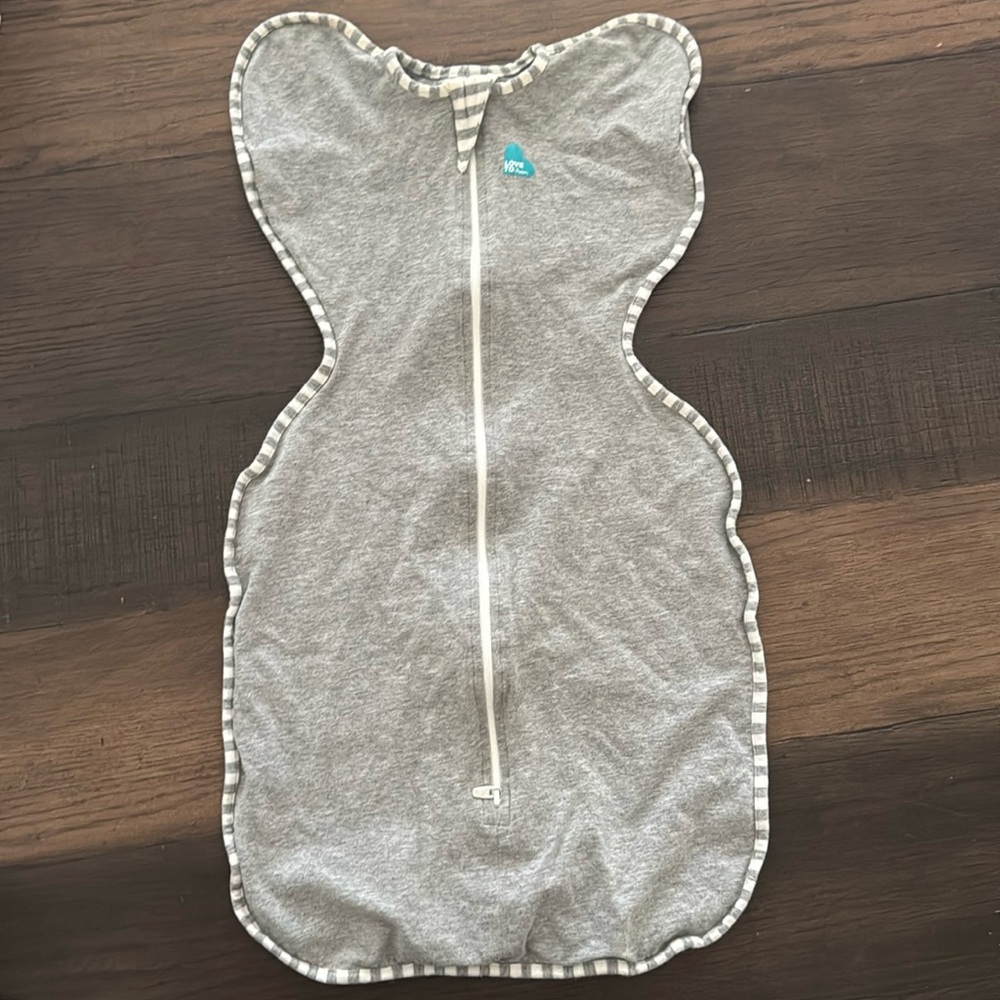Size medium love to dream sleep sack! Only used a few times. EUC